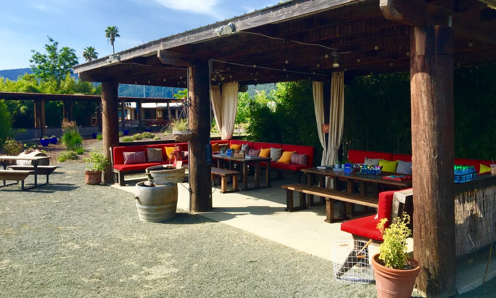 Old Faithful Geyser of California — Lounges & Grounds